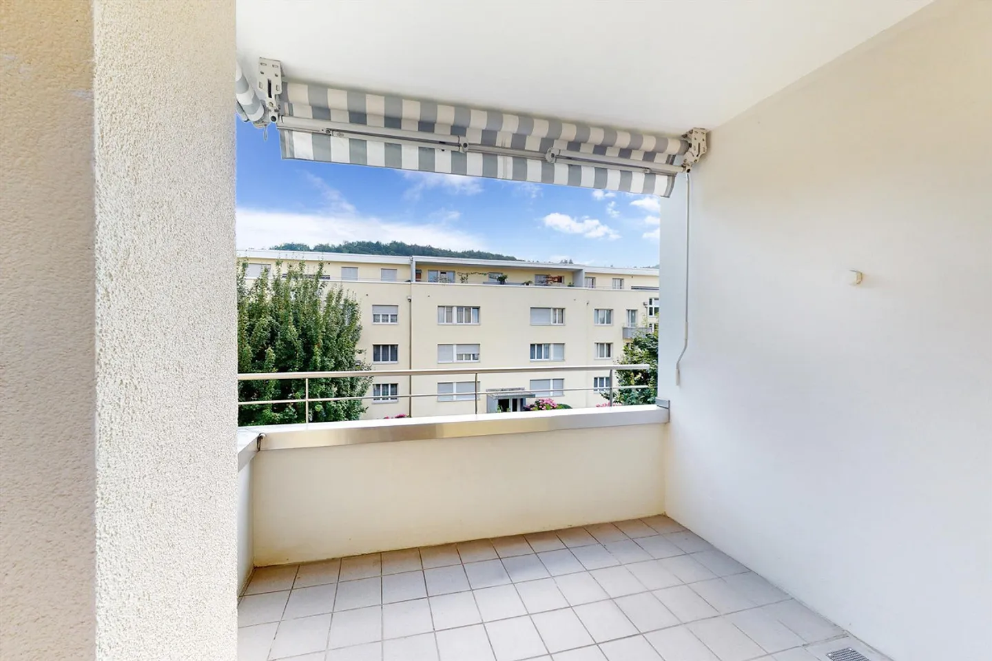 Attractive apartment with balcony in the sought-after Matthof district - Photo 6 of 6