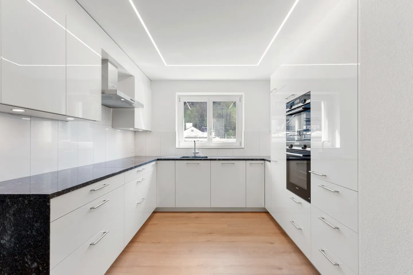 Zu verkaufen an der Bleichelistr. 5 im Bühler, bei Teufen: 3.5 Zimmer Erstbezugswohnung mit grosszügiger Einteilung im 1.OG. - Foto 5 von 17