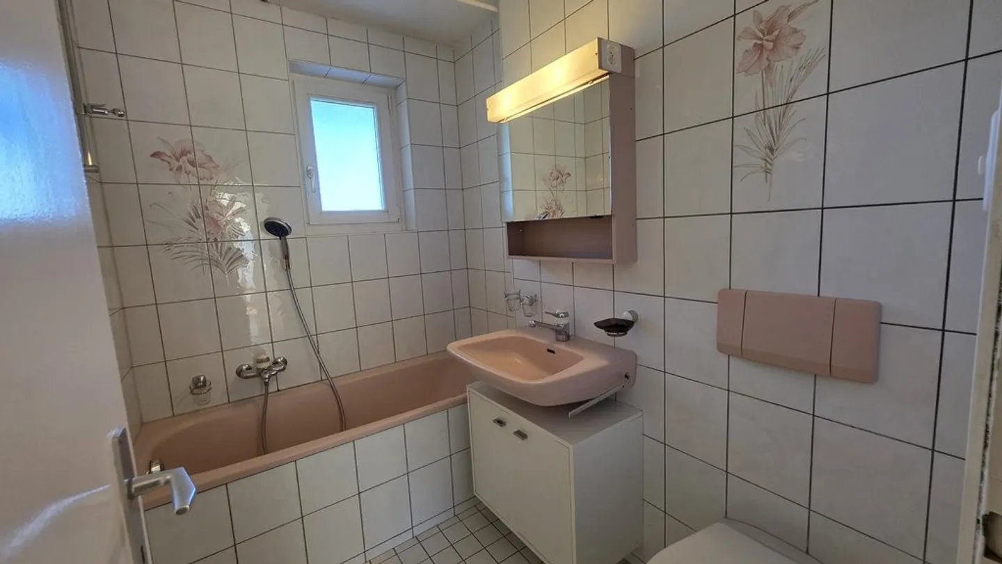 MAGNIFICA ABITAZIONE CON CAMINO E BALCONE - Foto 6 di 7