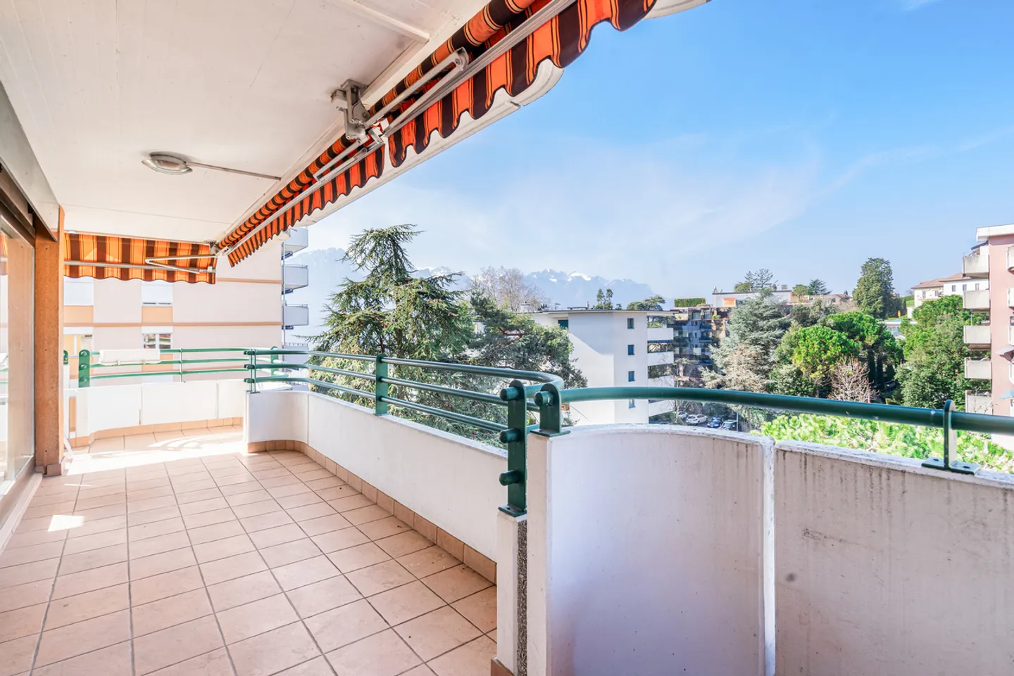 Superbe appartement avec grand séjour à proximité du lac à Clarens - Foto 2 von 14