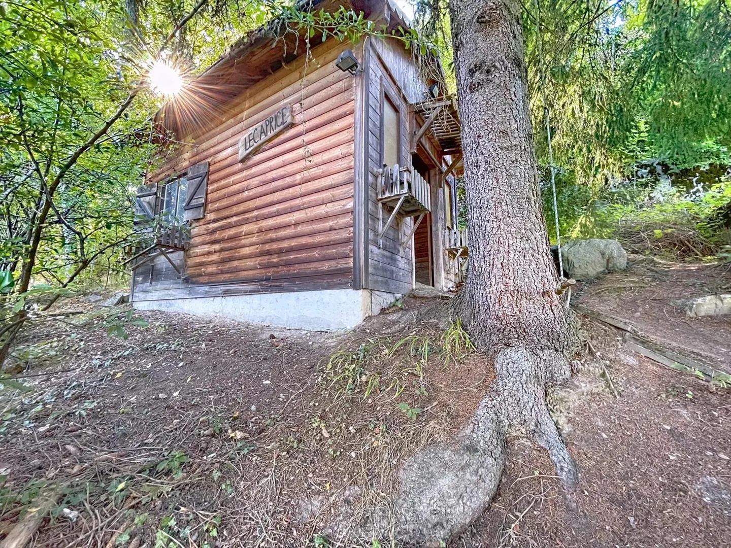 House in a Green Environment - Photo 12 of 13