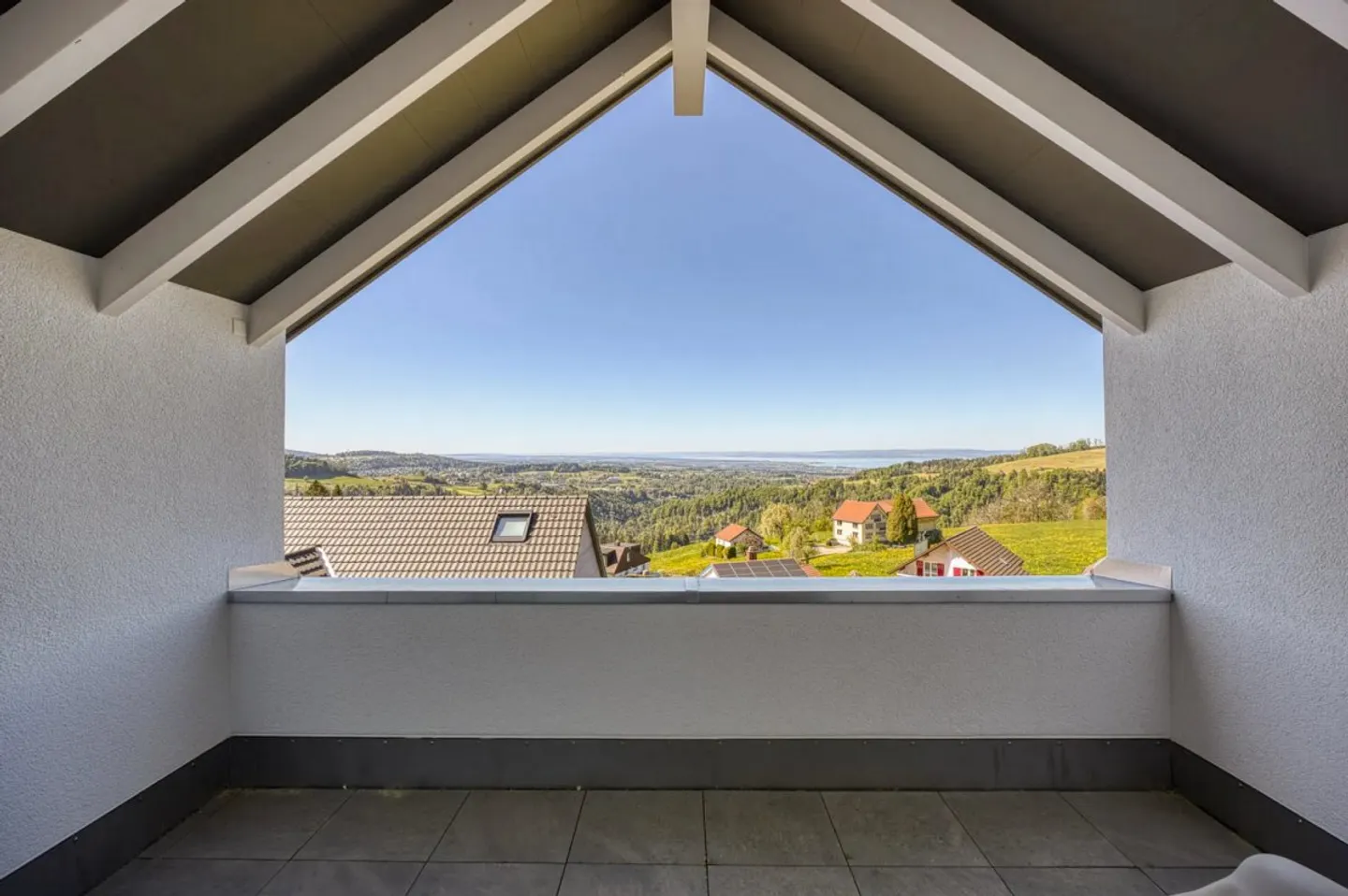 Appartamento di Design con Vista Lago - Foto 4 di 12