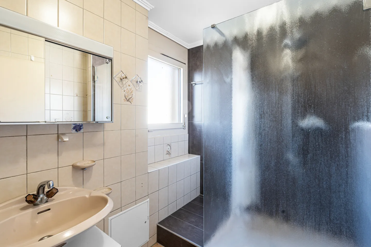 Superbe appartement avec grand séjour à proximité du lac à Clarens - Foto 11 von 14