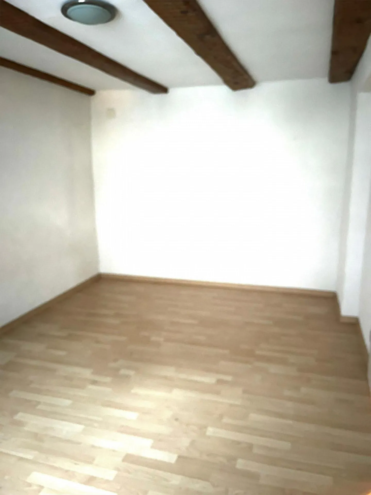 Charmante appartement neuf de 2,5 pièces dans un endroit calme de Neunkirch - Photo 7 sur 7