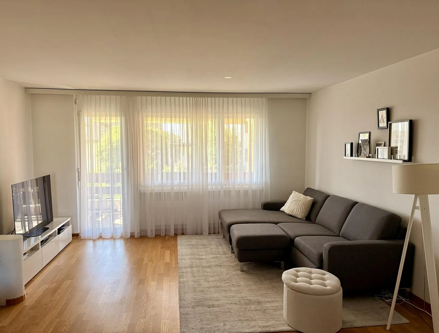 Appartement en duplex 4.5 avec grande terrasse sur le toit et vue sur le lac - Photo 1 sur 9