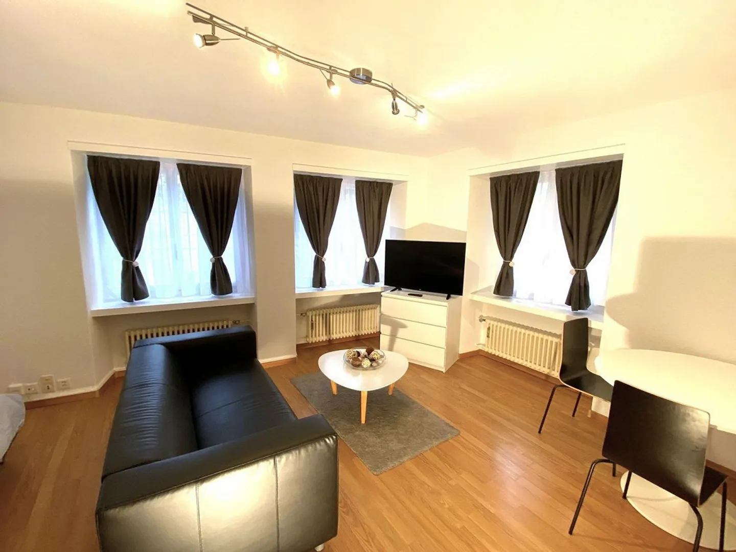 appartement meublé au cœur de Zurich - Photo 2 sur 12