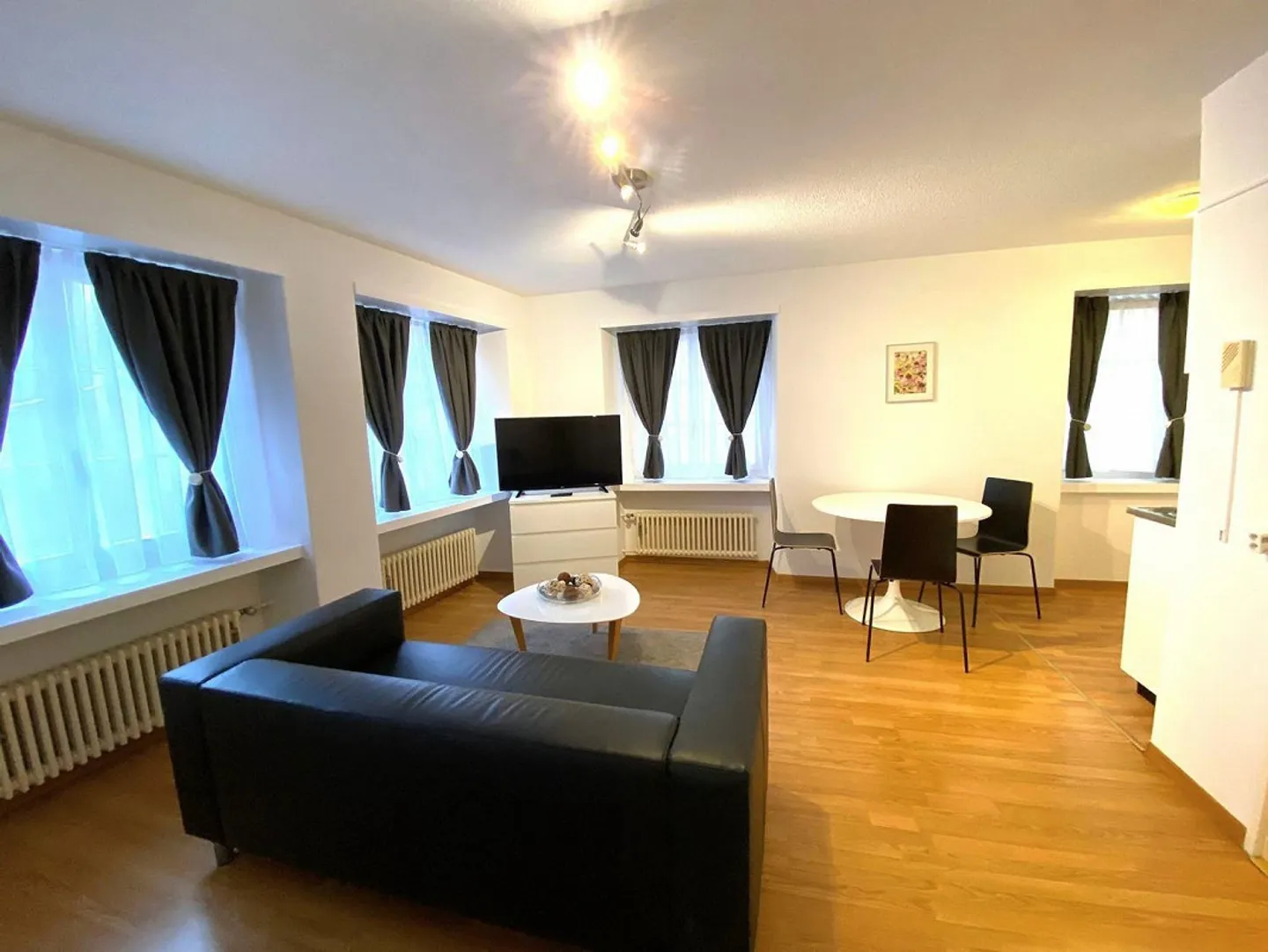 appartement meublé au cœur de Zurich - Photo 3 sur 12