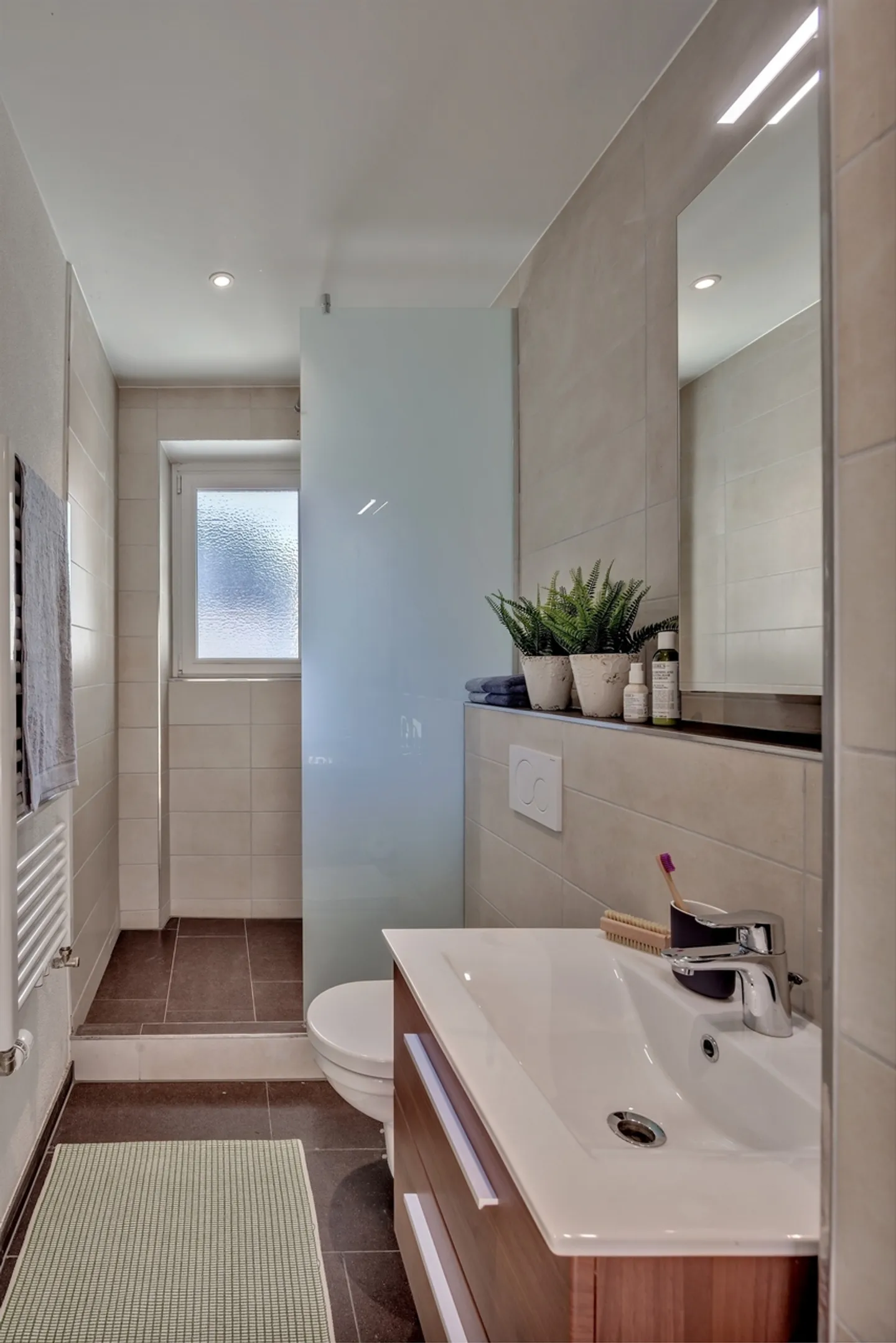 RENT WITHOUT DEPOSIT - Elegant Living in Basel - Photo 10 of 10