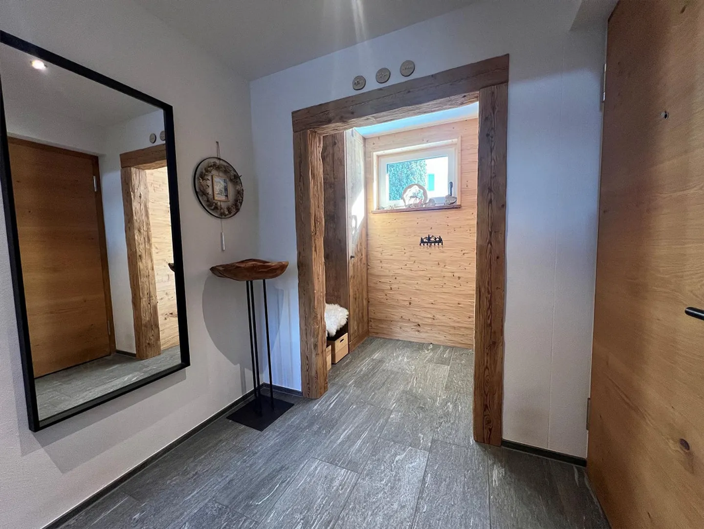 Moderno appartamento duplex di 5,5 stanze con flair alpino a Davos Platz - Foto 5 di 8