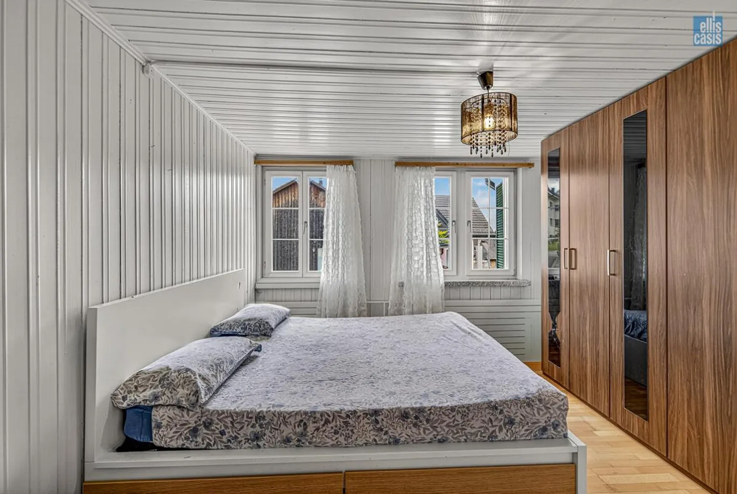 Modernes Mehrfamilienhaus in Russikon - Foto 10 von 22