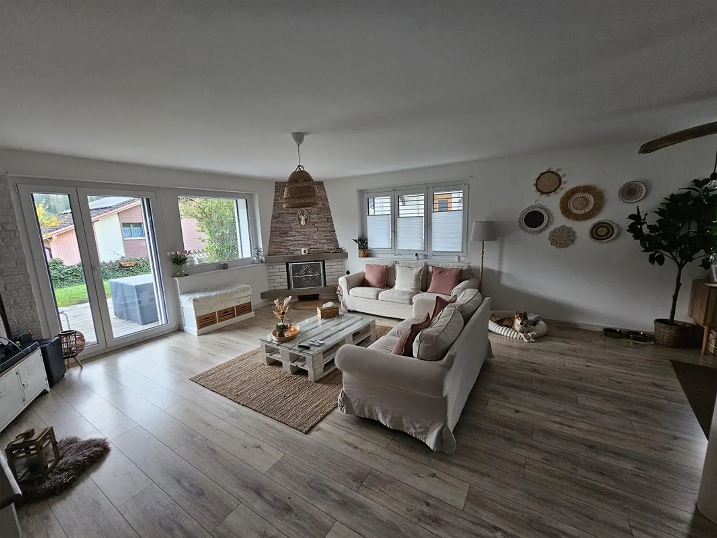 Exclusive 7.5-room detached house in Renan - Photo 4 of 12