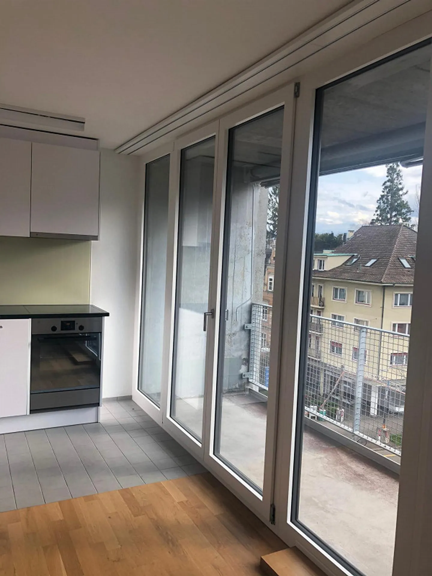 Appartamento da sogno di 1,5 stanze con balcone in posizione centrale - Foto 4 di 10