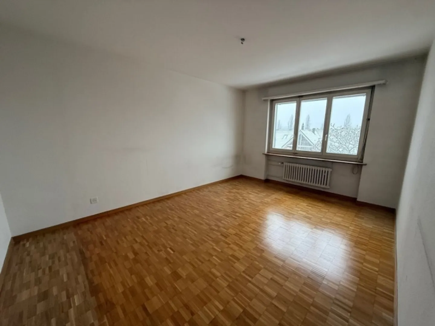 Appartamento attraente con 2 camere in una bella posizione a Zurigo-Höngg - Foto 6 di 10