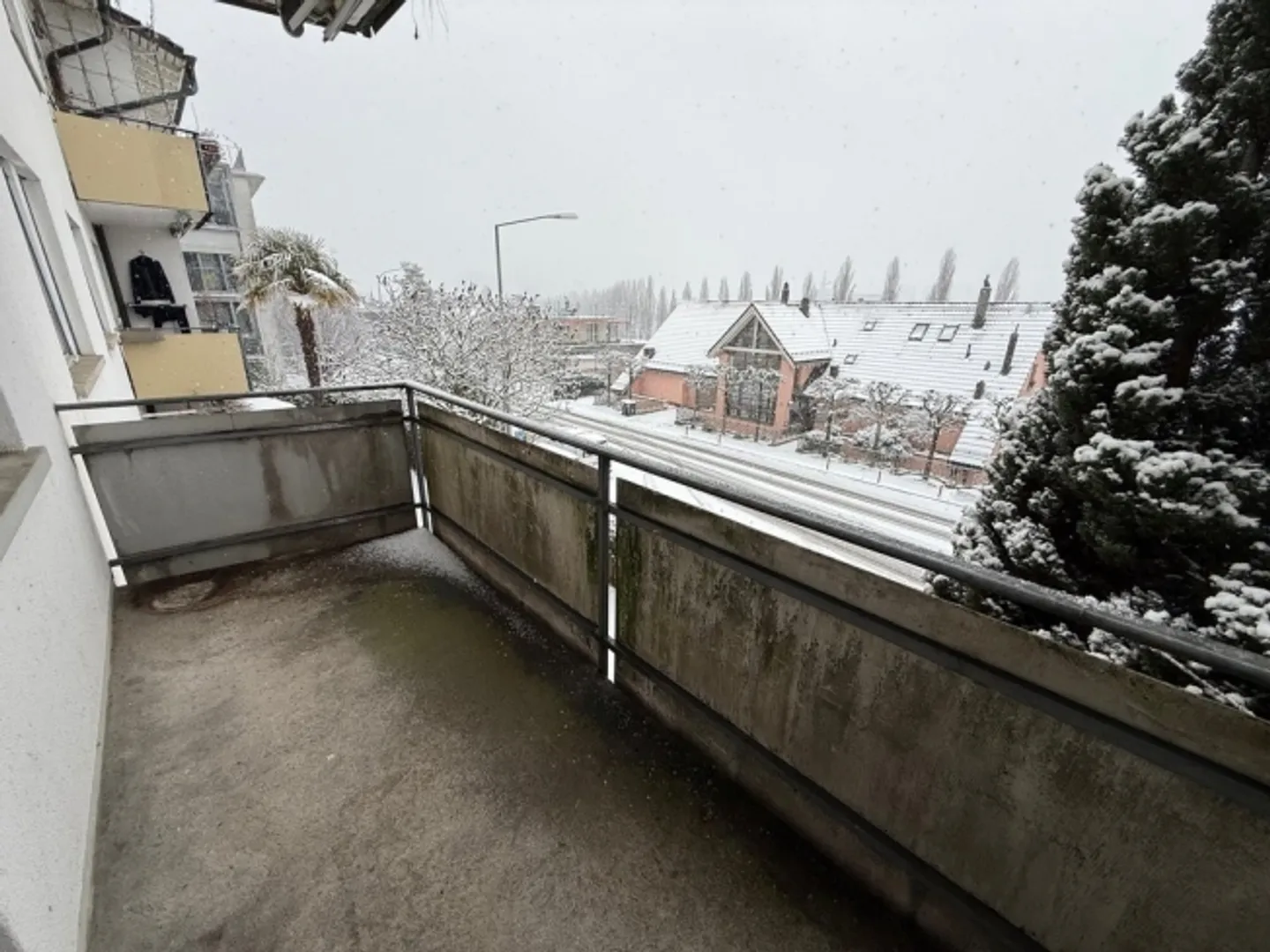 Appartamento attraente con 2 camere in una bella posizione a Zurigo-Höngg - Foto 10 di 10