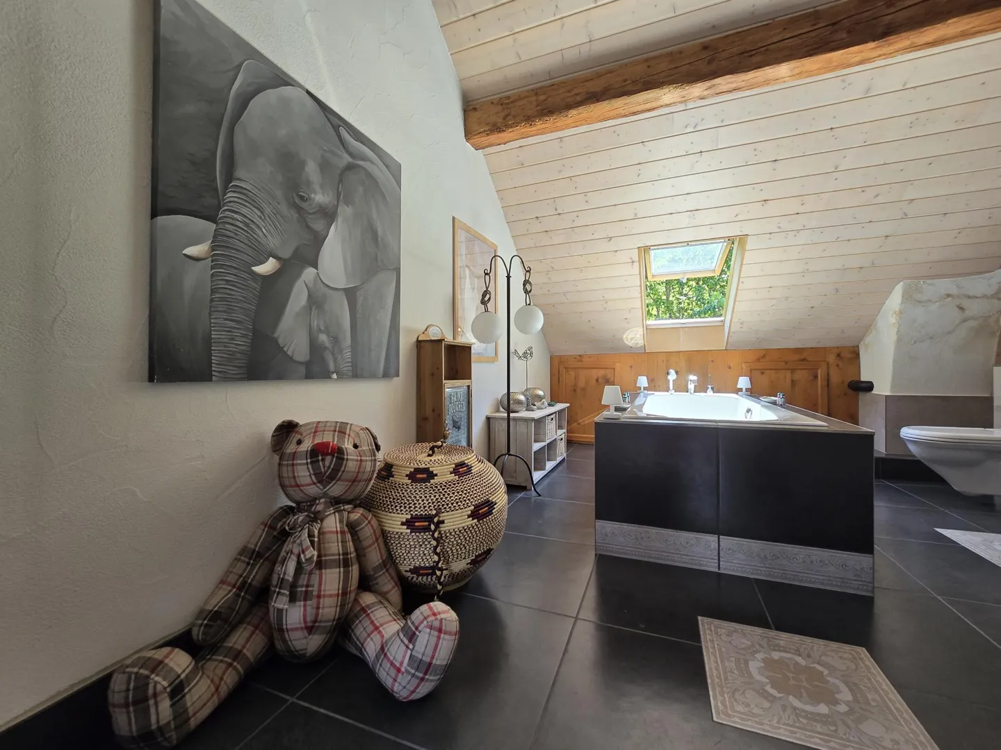 Magnifique bâtiment du 19ème siècle avec espace commercial - Photo 14 sur 16