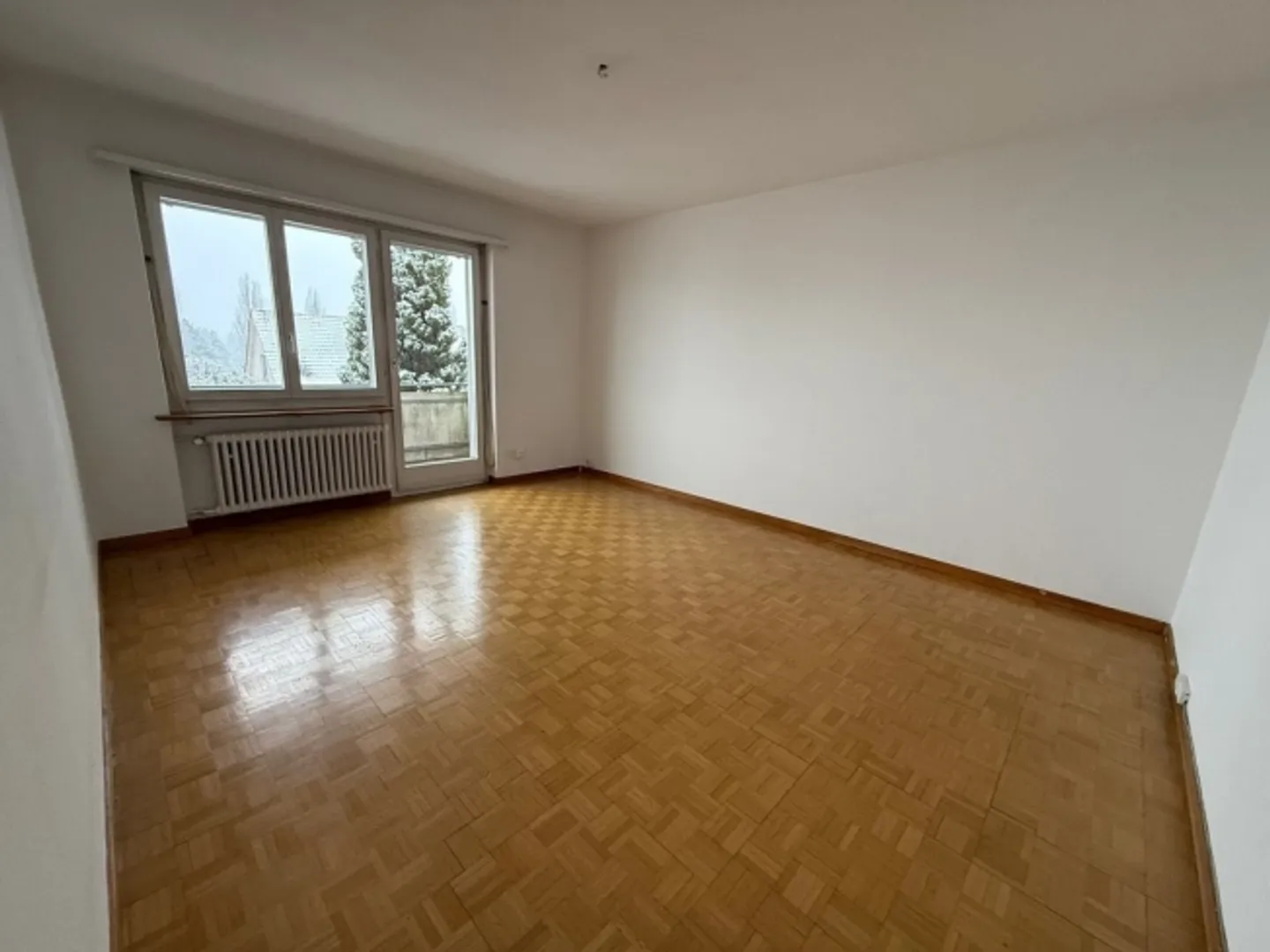 Appartamento attraente con 2 camere in una bella posizione a Zurigo-Höngg - Foto 5 di 10