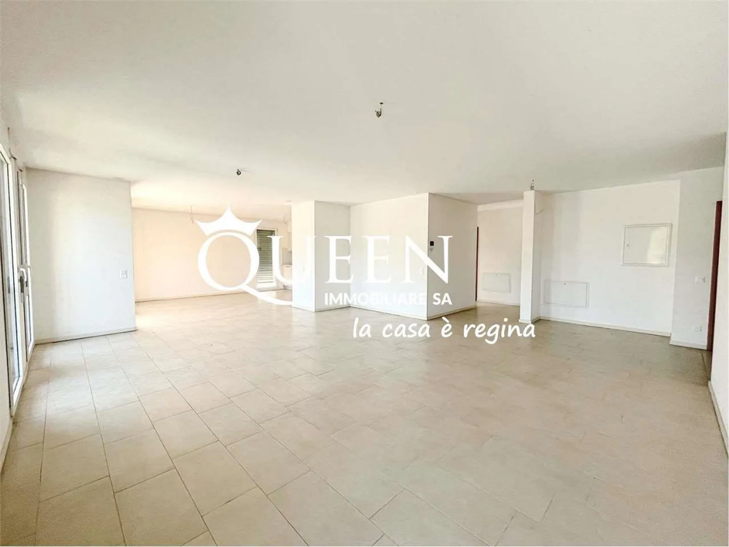 Penthouse in Chiasso mit Garten - Foto 2 von 13