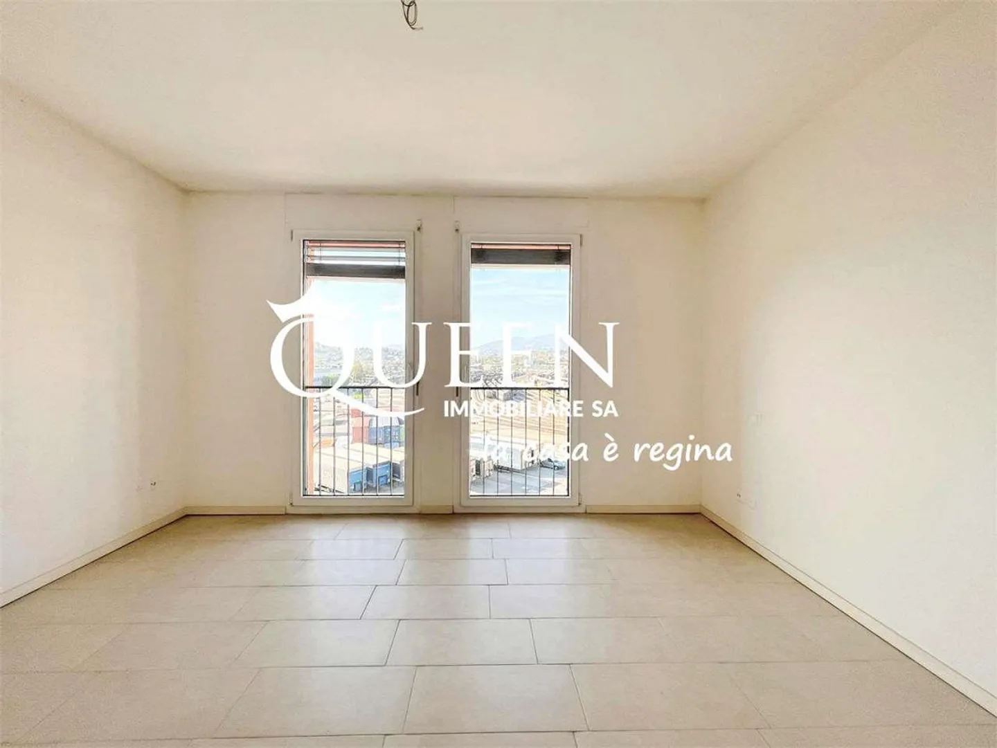 Penthouse in Chiasso mit Garten - Foto 10 von 13