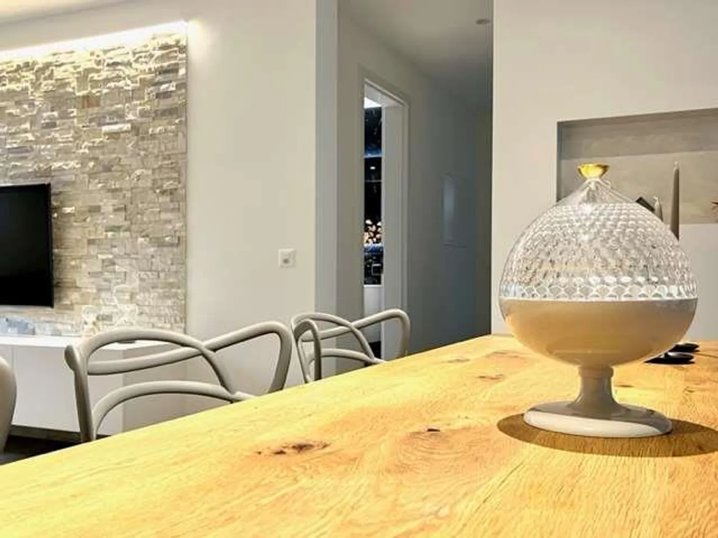 Neue Wohnung im Zentrum von Giubiasco - Foto 1 von 13