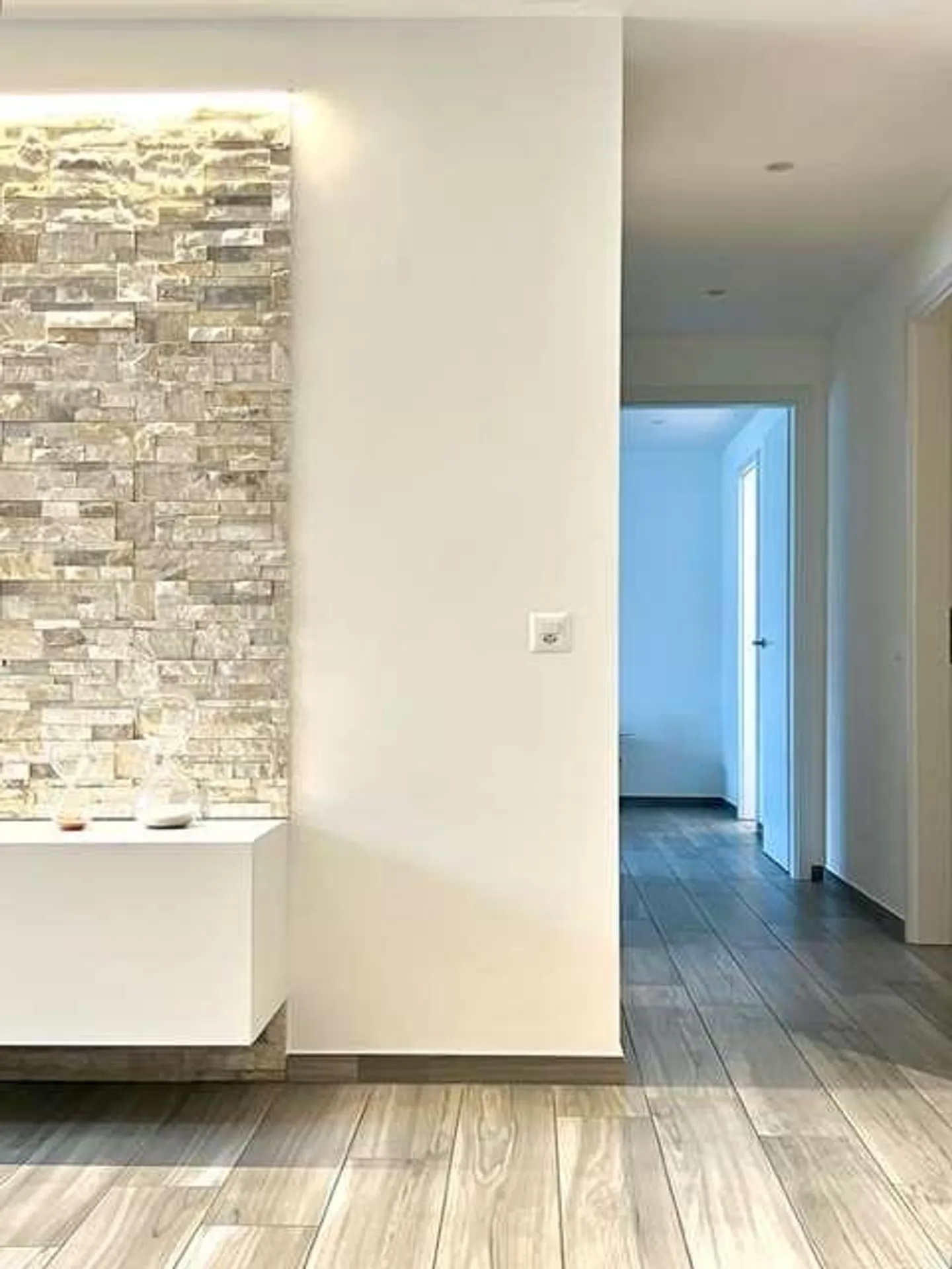 Neue Wohnung im Zentrum von Giubiasco - Foto 8 von 13