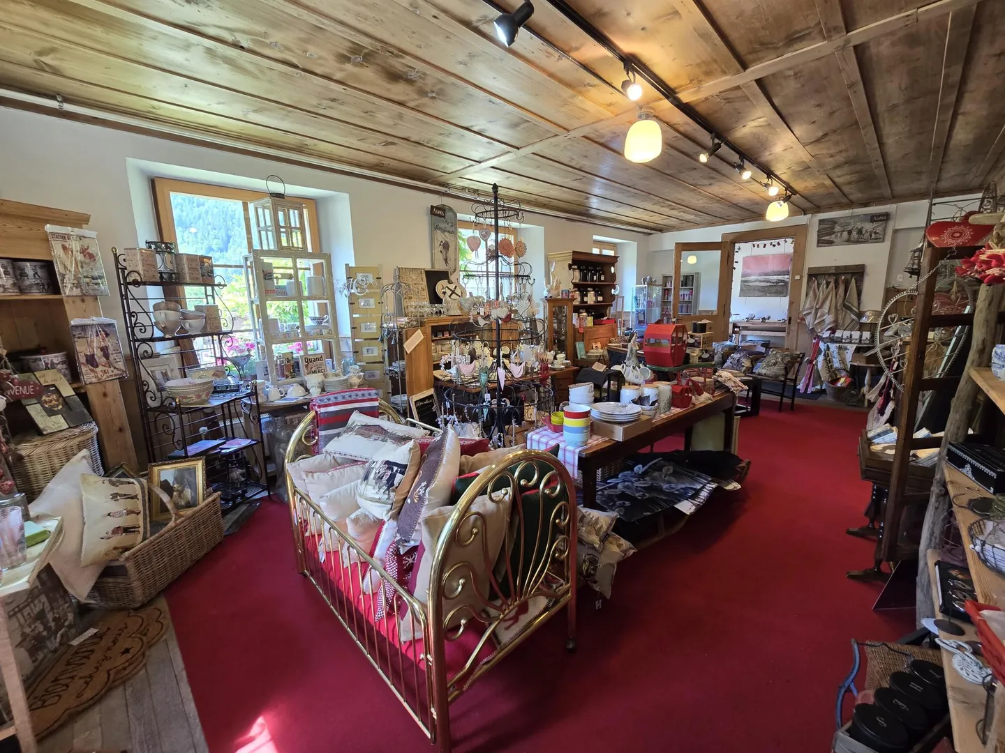 Magnifique bâtiment du 19ème siècle avec espace commercial - Photo 16 sur 16