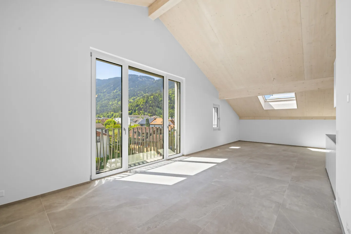 Apartment for sale - Photo 1 of 12