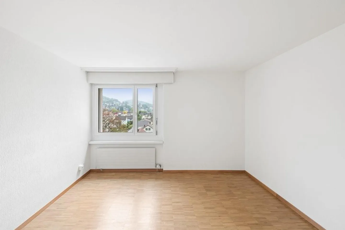 LOUER SANS CAUTION - Beaucoup d'espace avec vue - Photo 3 sur 8