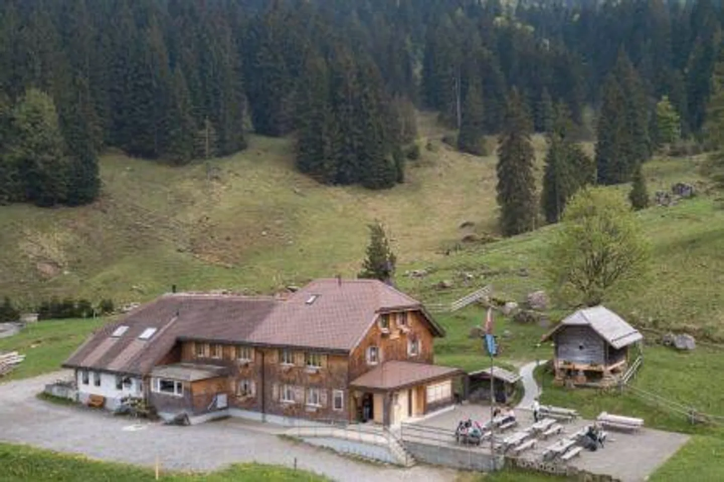 Charmantes alpines Restaurant - Foto 1 von 6