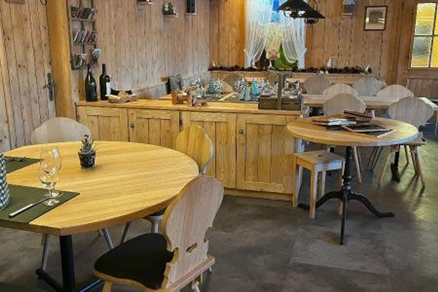 Charmantes alpines Restaurant - Foto 5 von 6