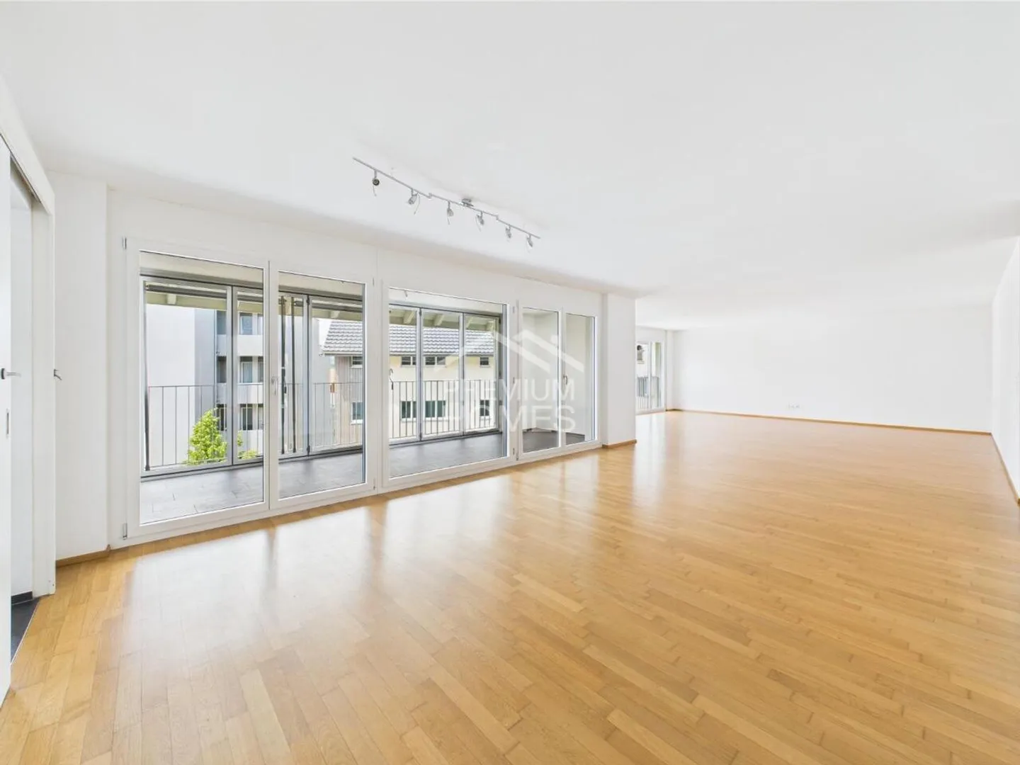 Apartment for sale - Photo 2 of 12