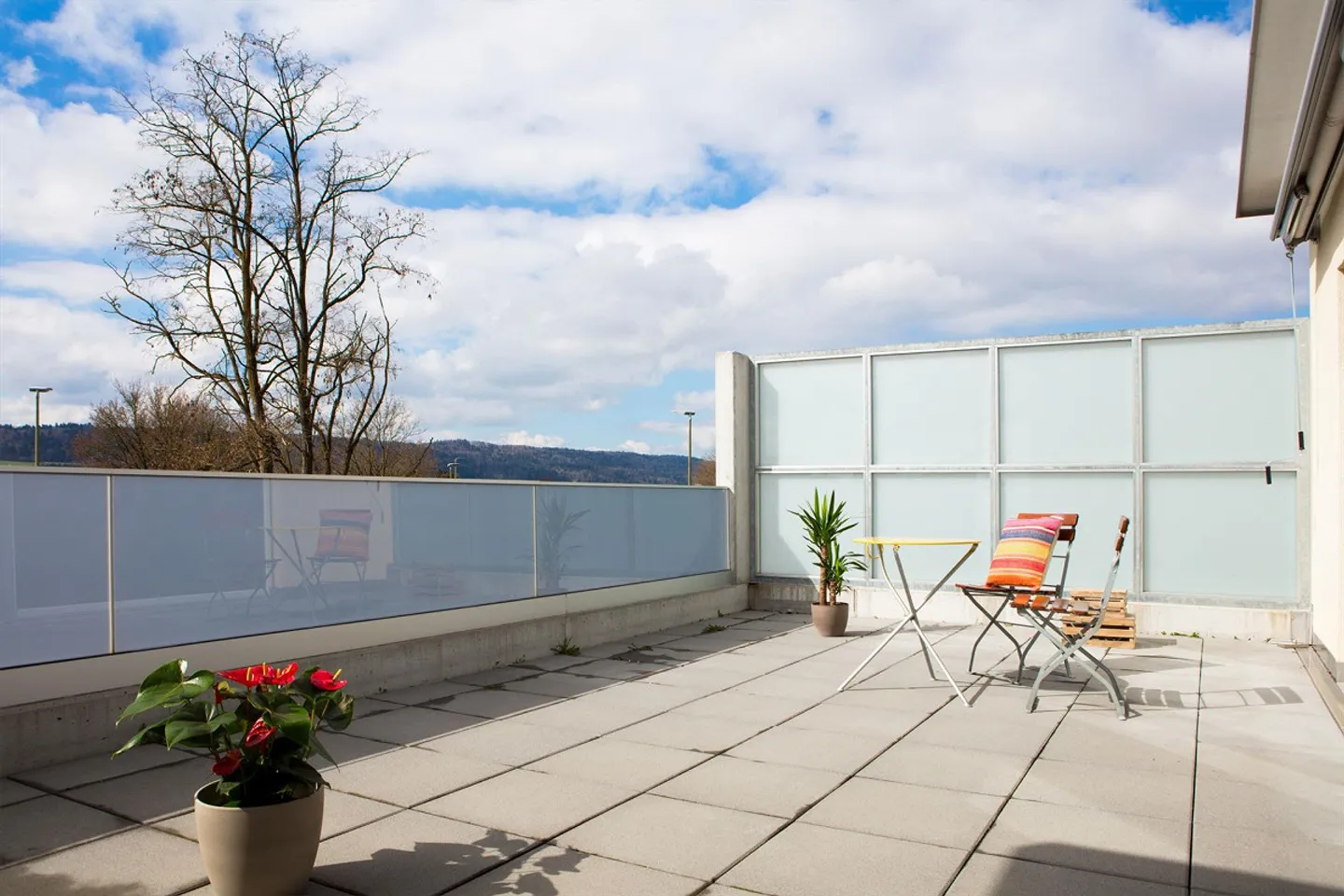 Appartamento moderno con grande balcone cerca nuovo inquilino! - Foto 8 di 8