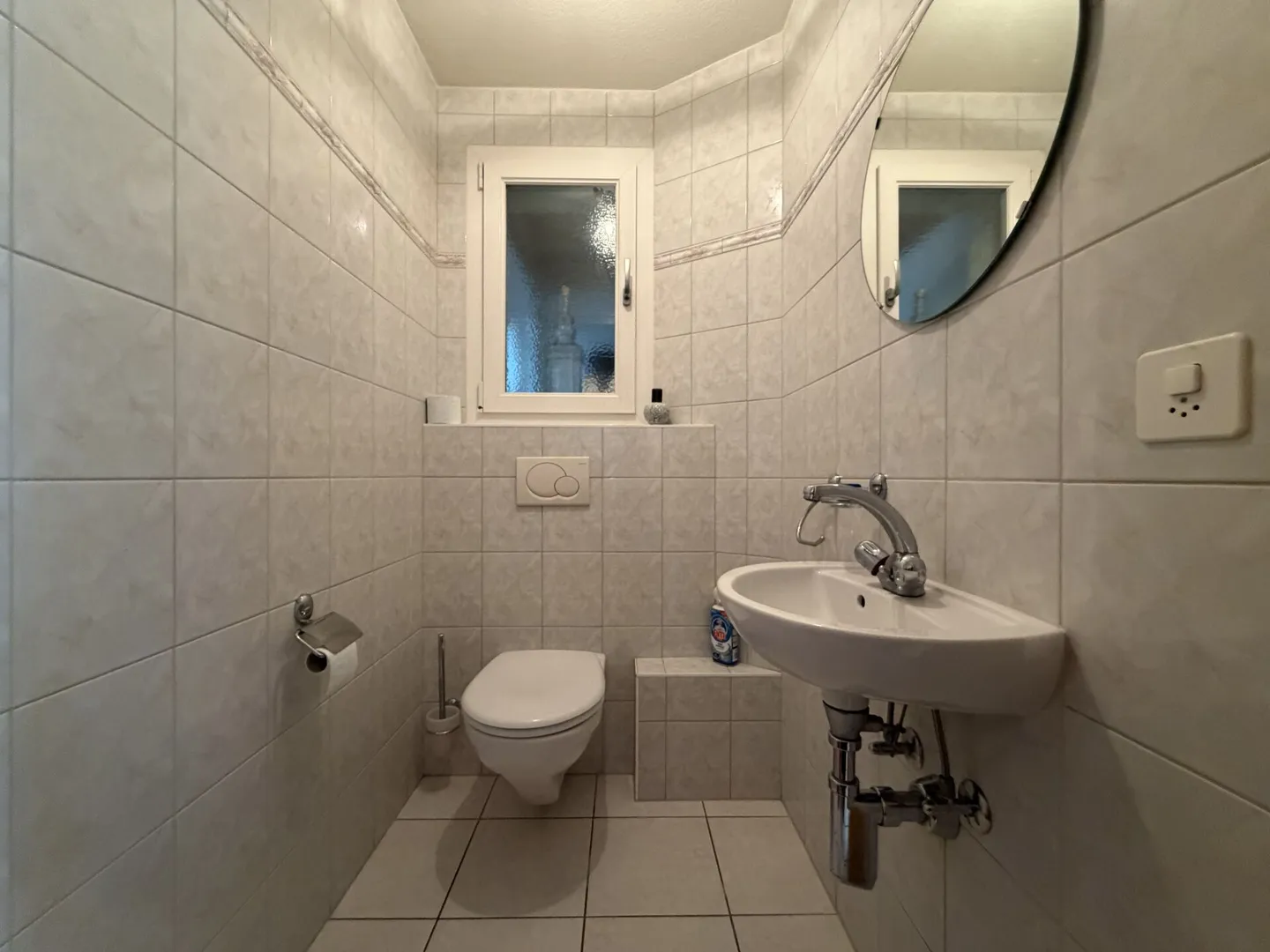 Reihenhaus auf 2 Ebenen mit 2 Wohnungen: 3,5 Zimmer im Erdgeschoss und 2,5 Zimmer im Untergeschoss - Foto 12 von 15