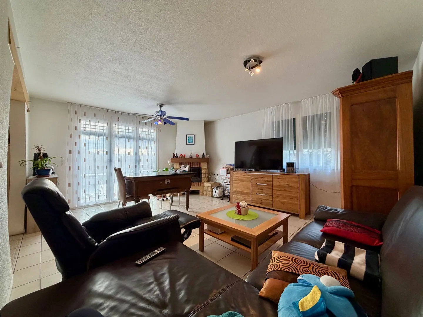 Reihenhaus auf 2 Ebenen mit 2 Wohnungen: 3,5 Zimmer im Erdgeschoss und 2,5 Zimmer im Untergeschoss - Foto 9 von 15