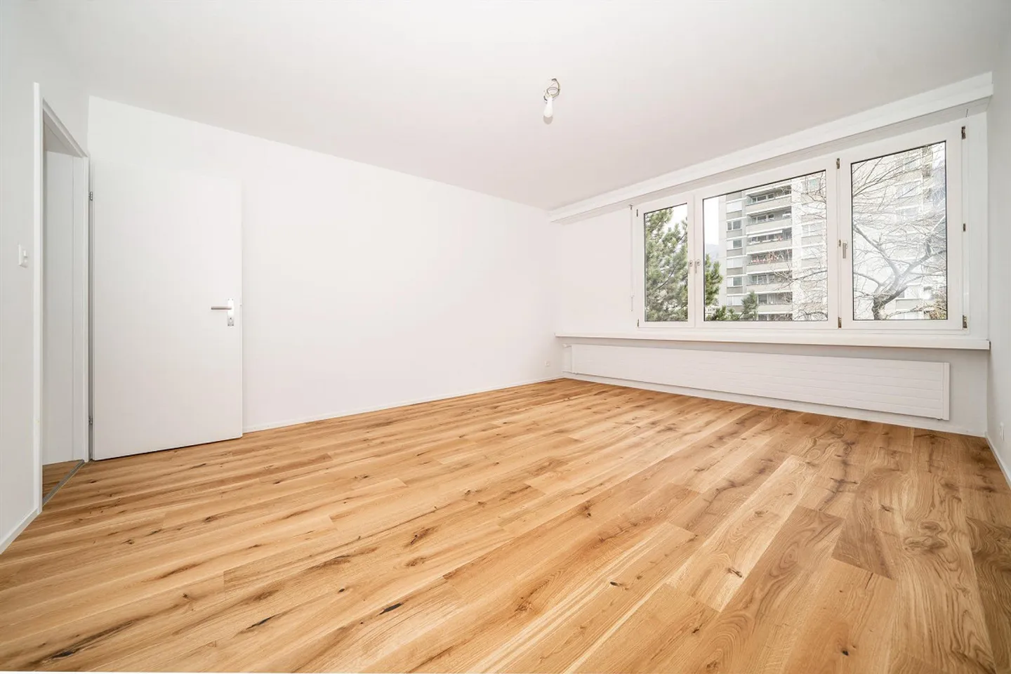 Grosszügige, komplett renovierte 5.5-Zimmer-Wohnung - Photo 5 of 10