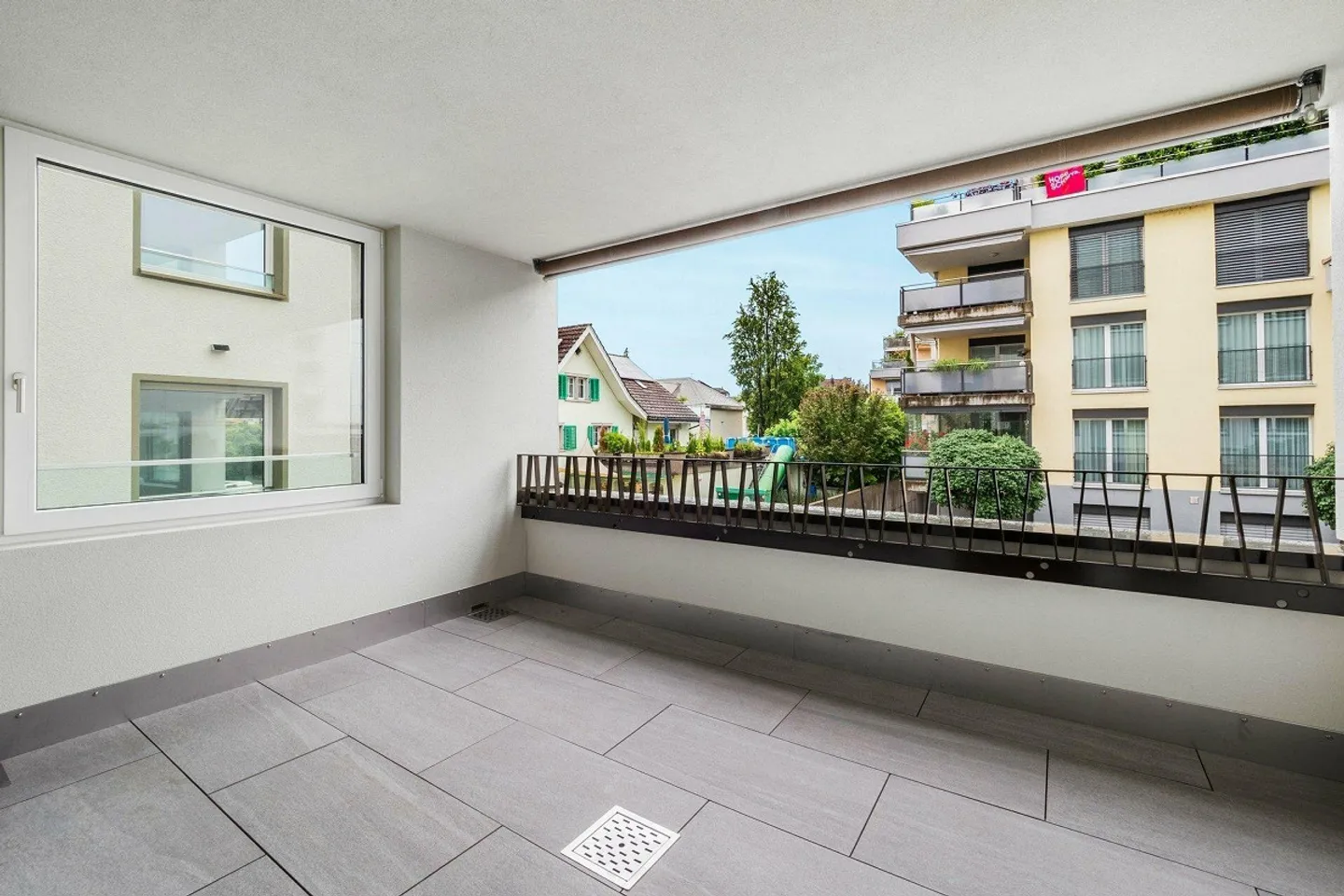 Vivre dans un bâtiment moderne inondé de lumière - Photo 8 sur 8