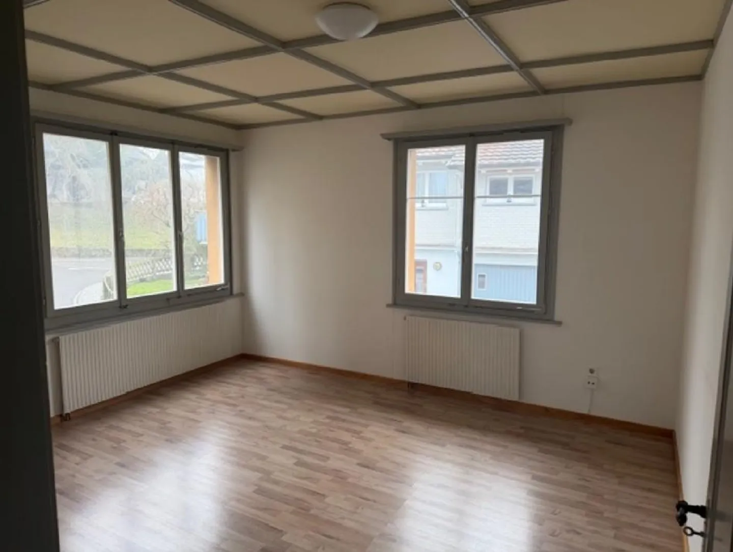 Maison individuelle de 4,5 pièces avec grand atelier - Photo 4 sur 10