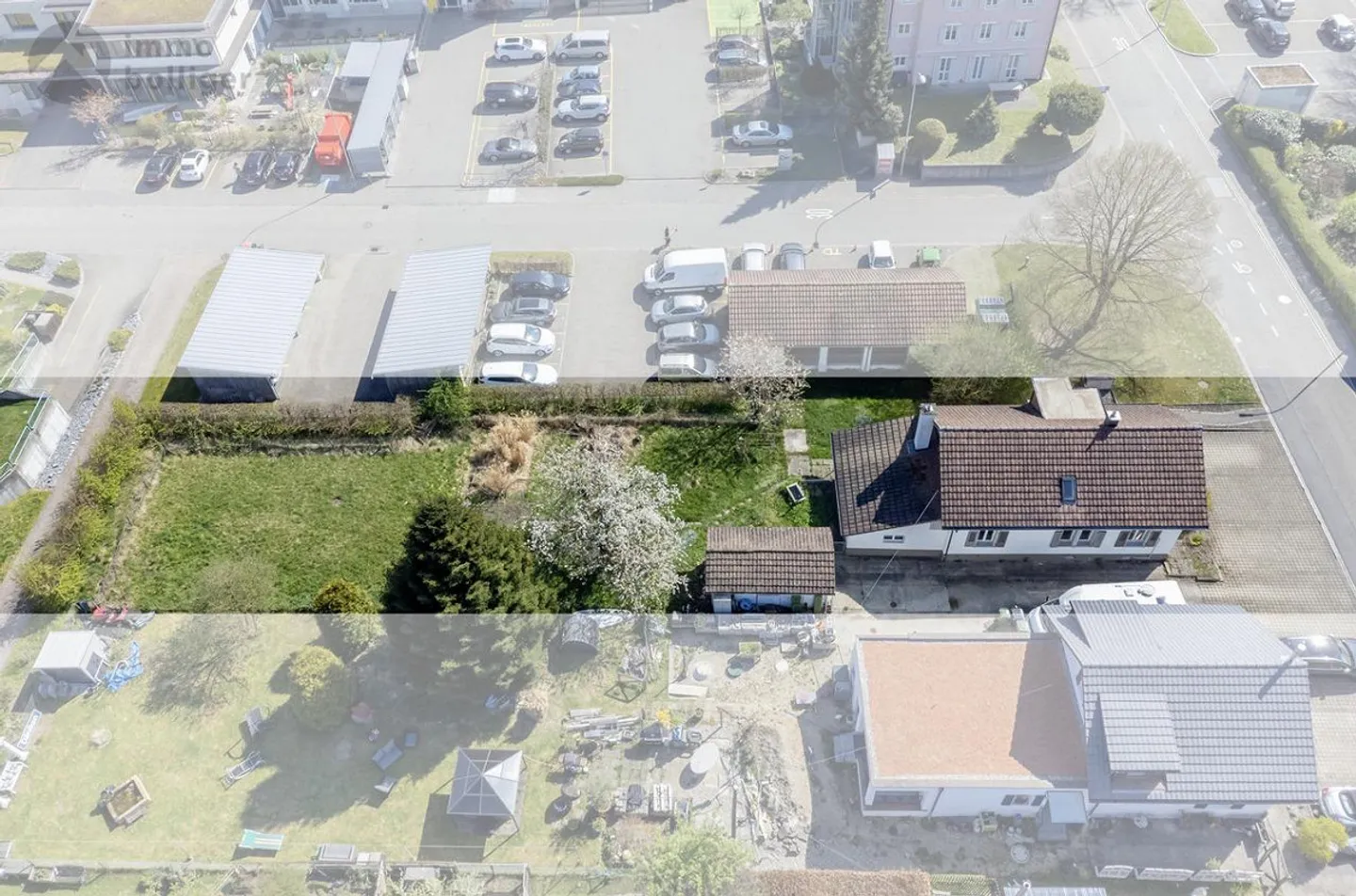 Maison individuelle bien entretenue avec paradis de jardin - Photo 1 sur 13