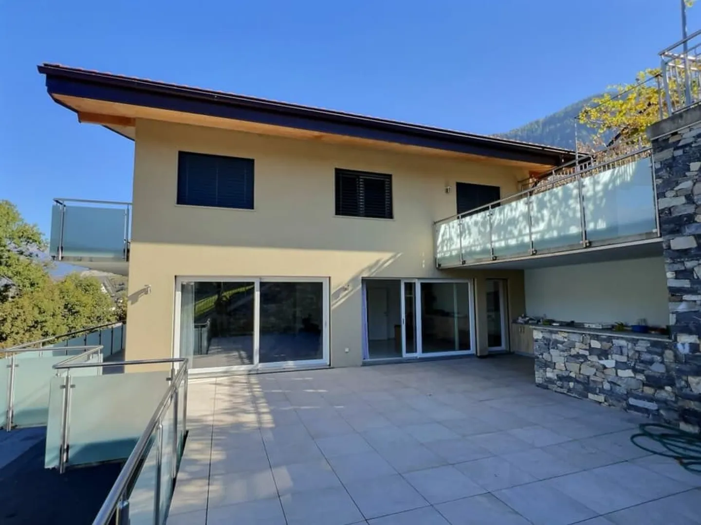 Elegante villa familiare nel cuore di Chalais - Foto 3 di 13