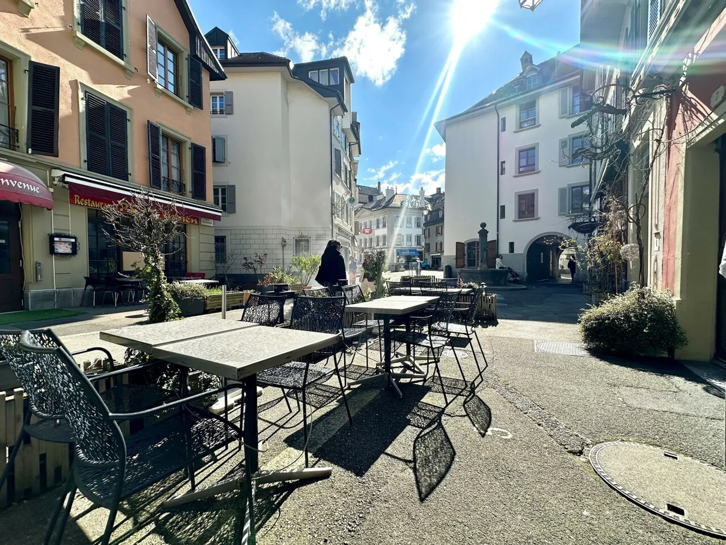 Spacieux local commercial au coeur de Vevey (Actuellement LE MAZOT) - Photo 1 sur 7