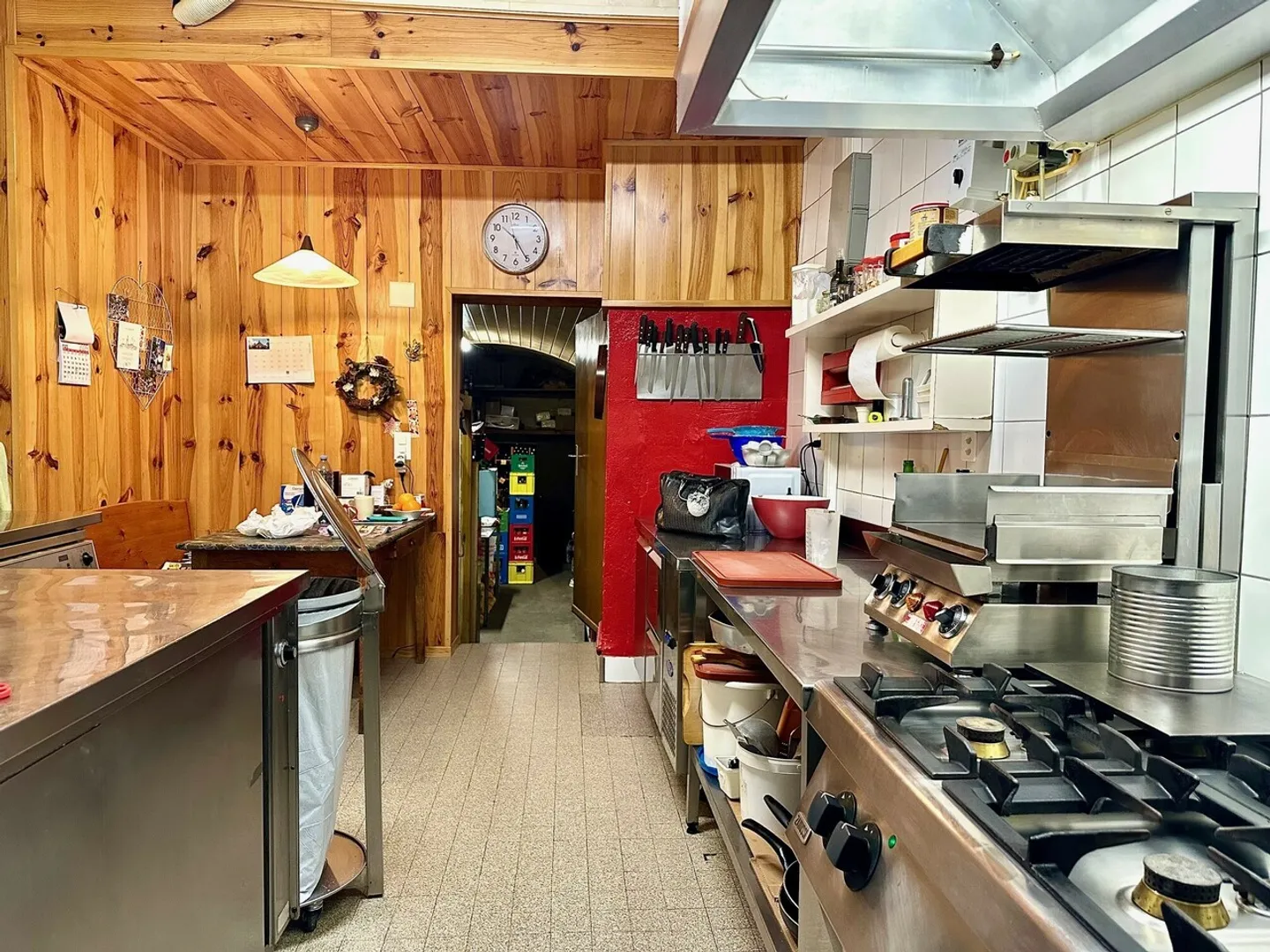 Spacieux local commercial au coeur de Vevey (Actuellement LE MAZOT) - Photo 6 sur 7