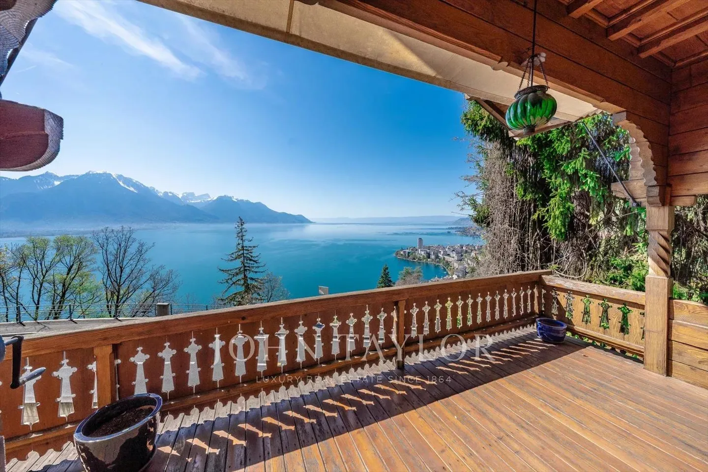 Chalet magnifique avec un panorama exceptionnel sur le lac et la montagne - Photo 1 sur 13