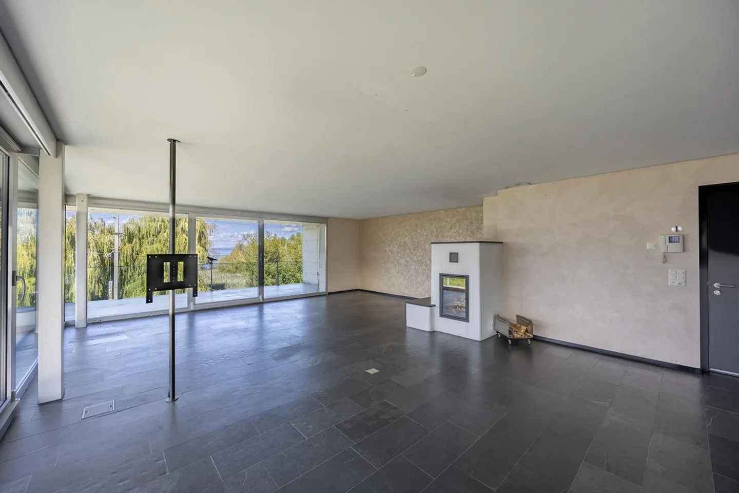 Geräumige Wohnung mit Seeblick - Foto 5 von 23