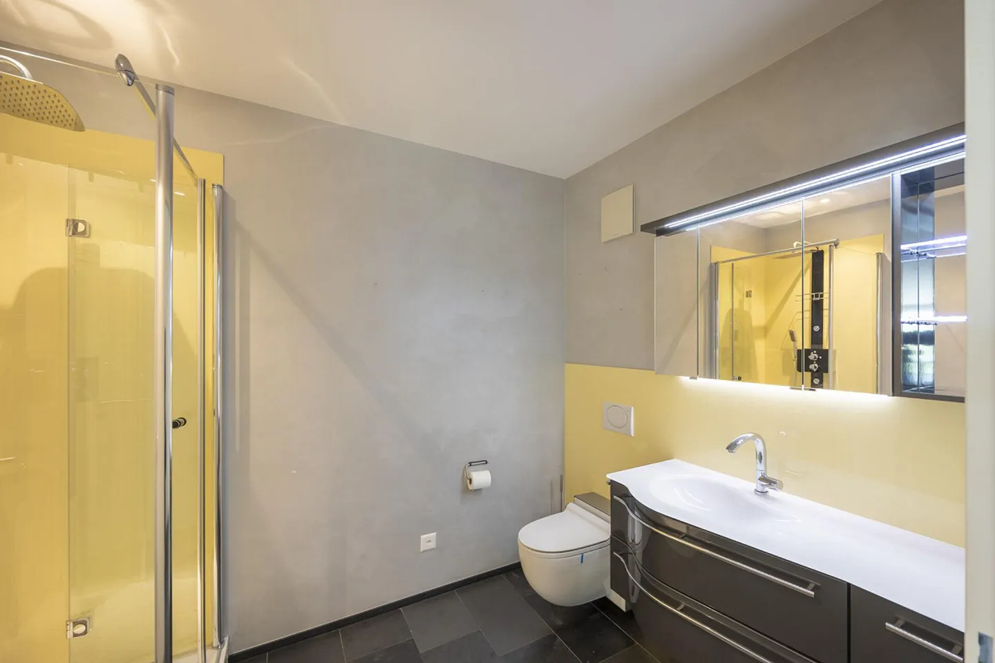 Geräumige Wohnung mit Seeblick - Foto 8 von 23