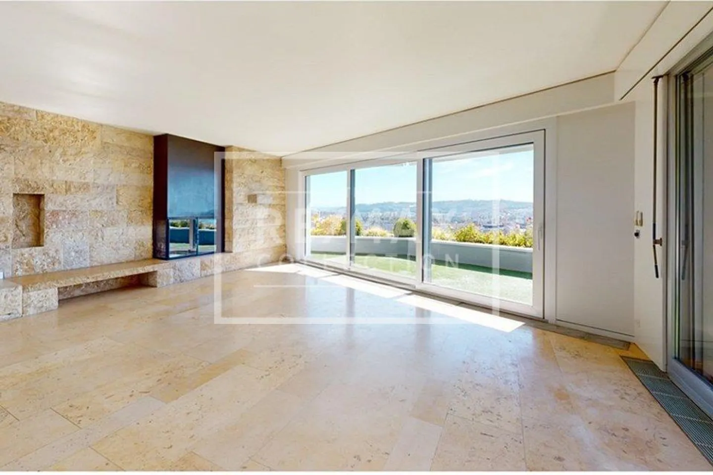 Unique 5.5-room penthouse apartment above the roofs of Biel - Photo 1 of 13