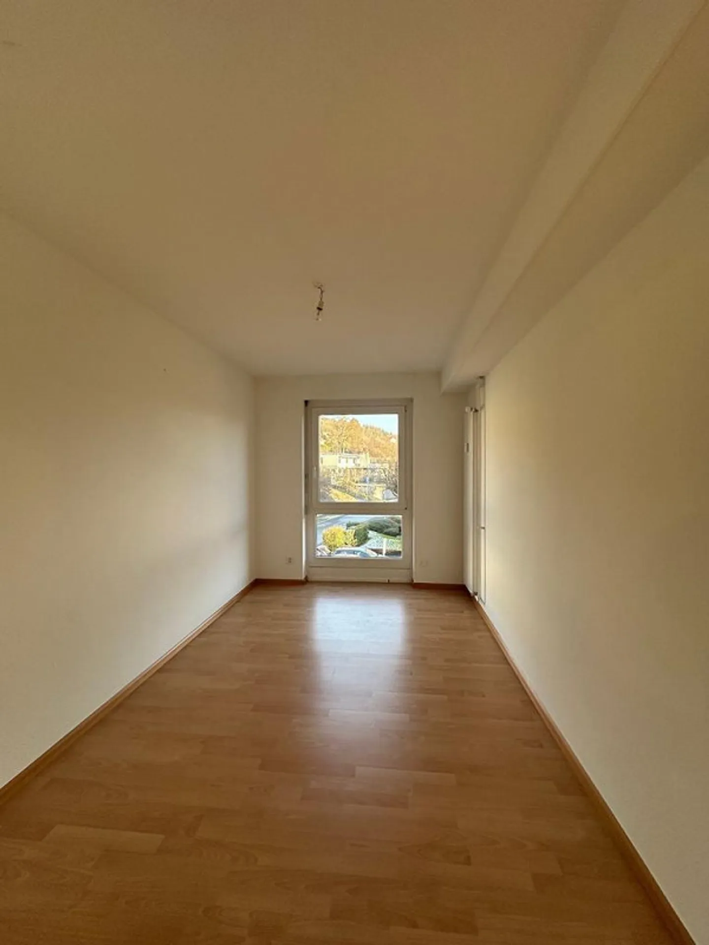 Appartamento mansardato luminoso con grande terrazza e vista - Foto 8 di 12