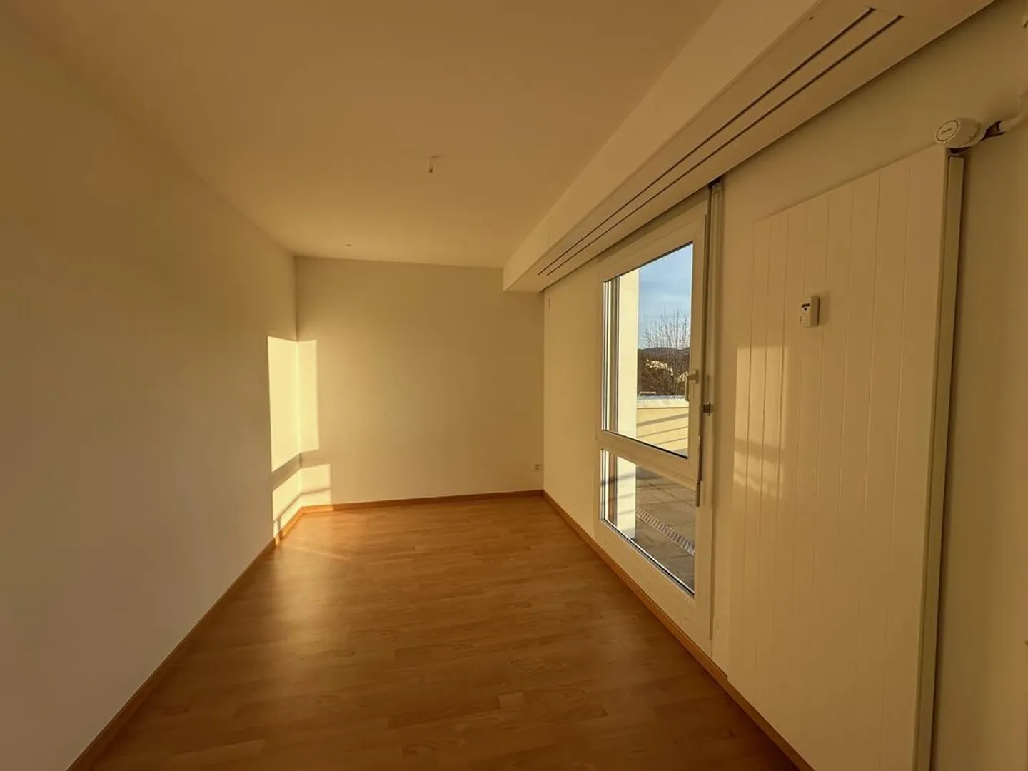 Appartamento mansardato luminoso con grande terrazza e vista - Foto 9 di 12