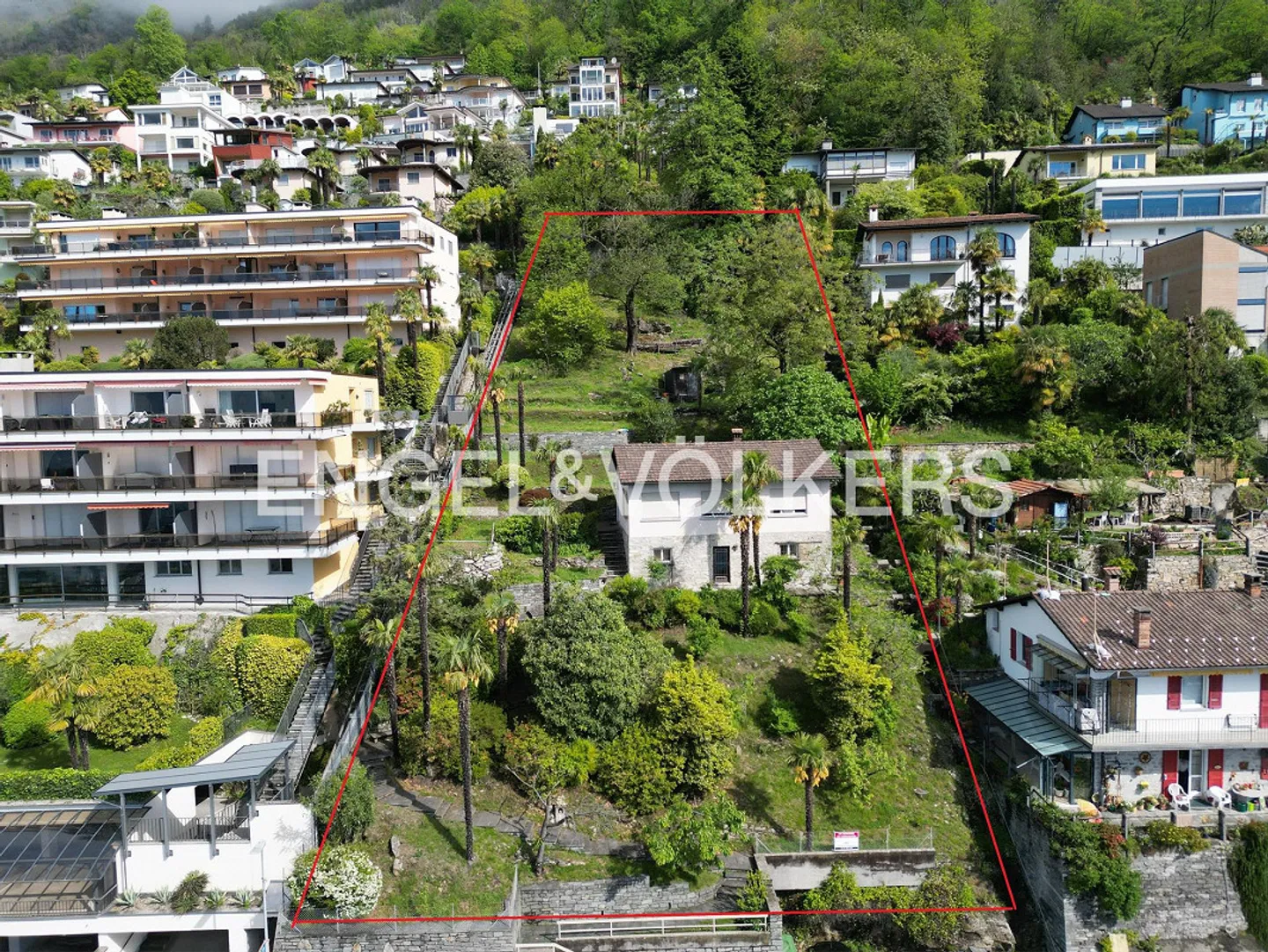 Ottimo investimento – Grande terreno soleggiato (30) - Foto 3 di 5