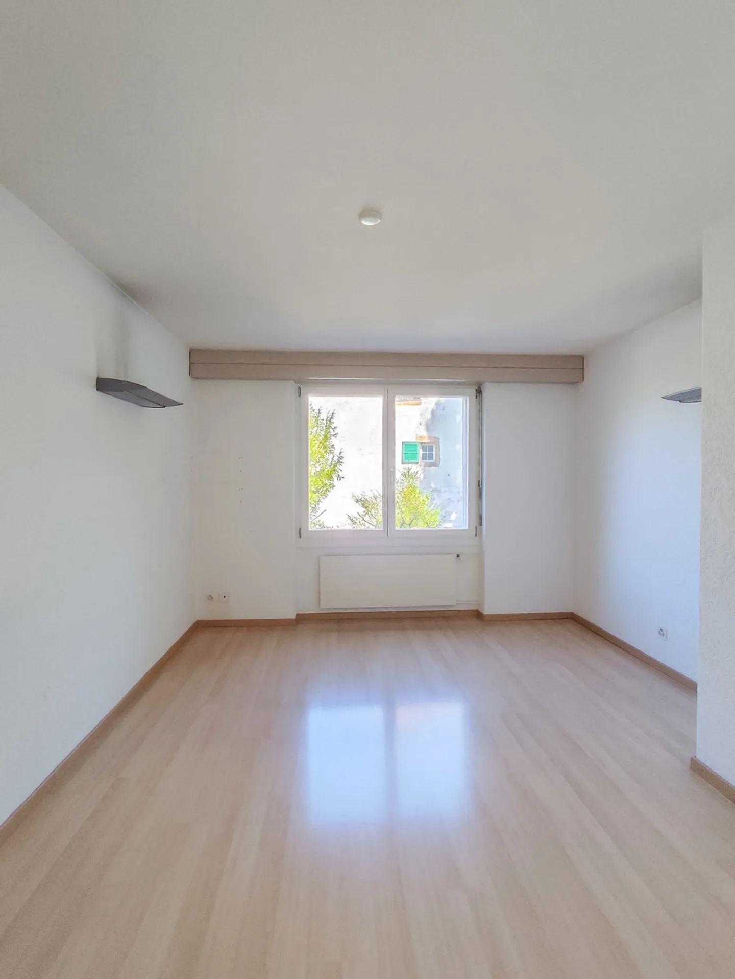 Edificio ad uso misto in affitto - Foto 1 di 13