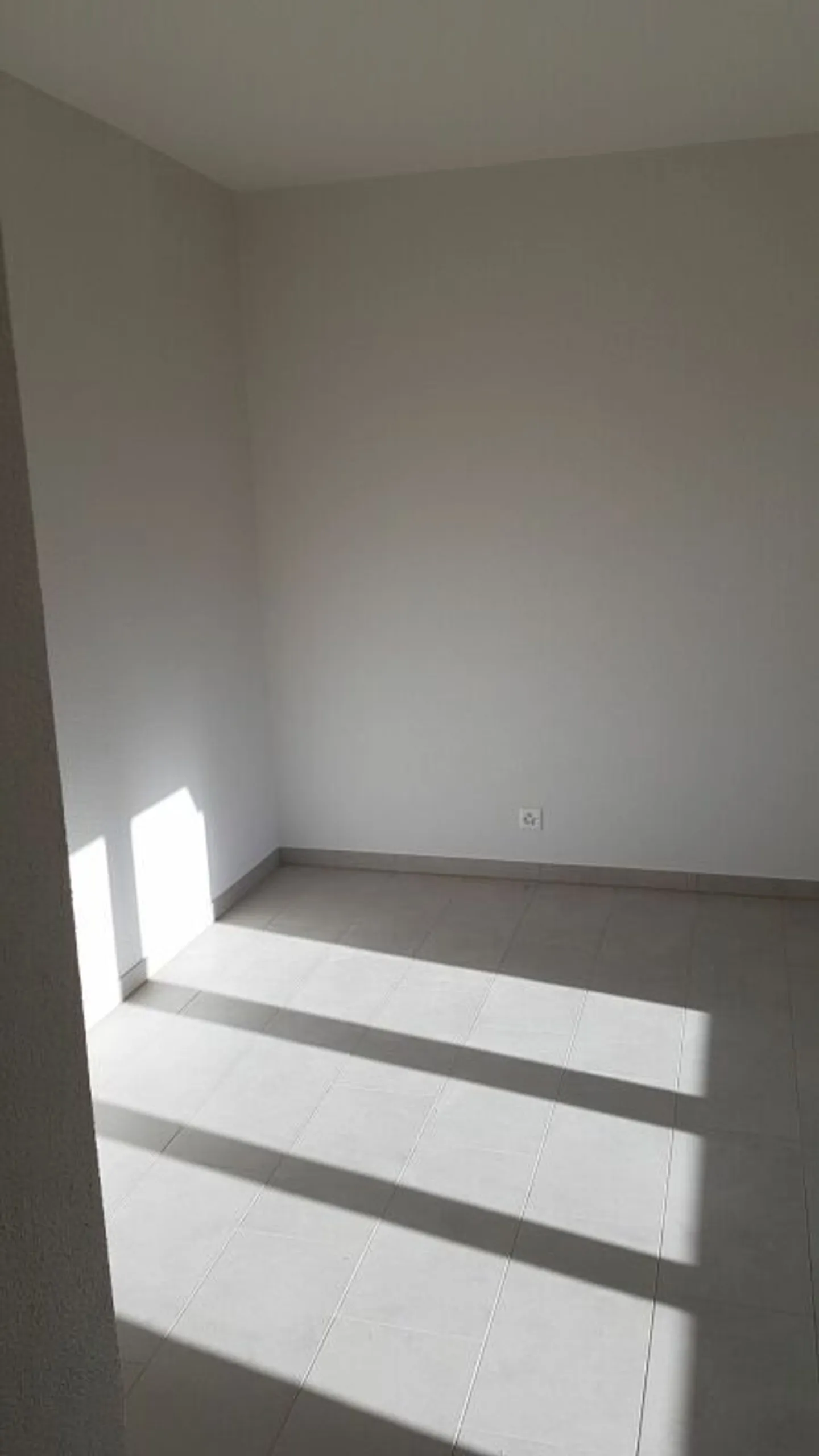 Bellissimo studio idealmente situato in un edificio vicino al lago! - Foto 4 di 8