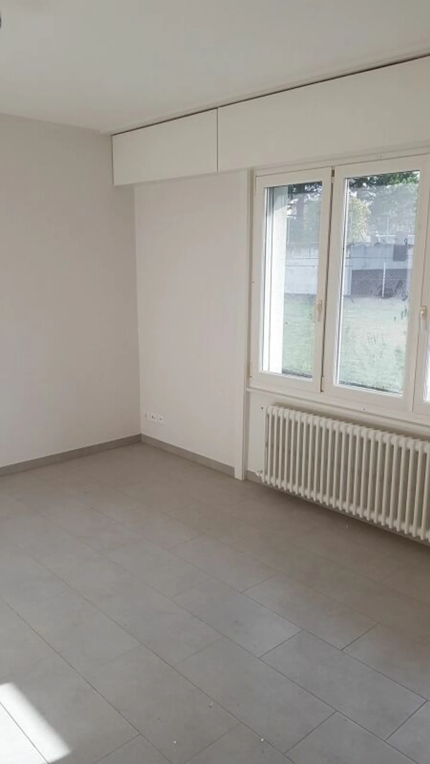 Bellissimo studio idealmente situato in un edificio vicino al lago! - Foto 7 di 8